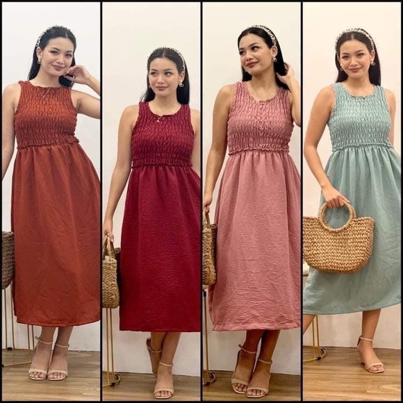 beautiful women's dress pls shoot me a message for available colors - Picture 2 of 2